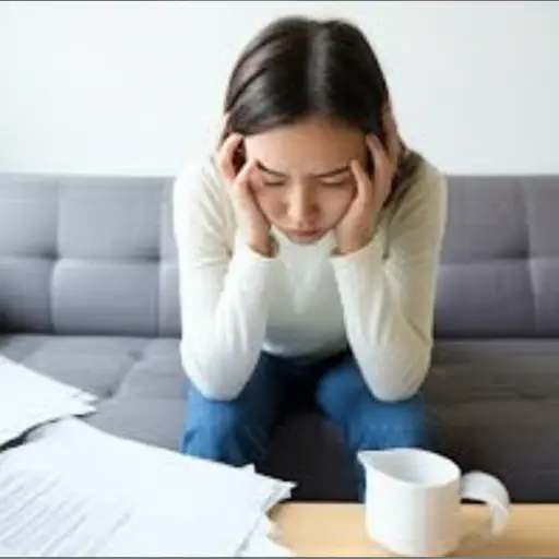 她非常后悔没有计划就辞职了。