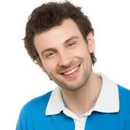 他笑容满面地表示赞同。