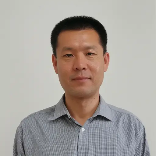 他一点儿都没变。（用于强调否定）