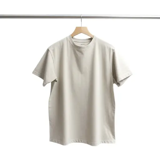 这件T恤的领子有点太宽松了。