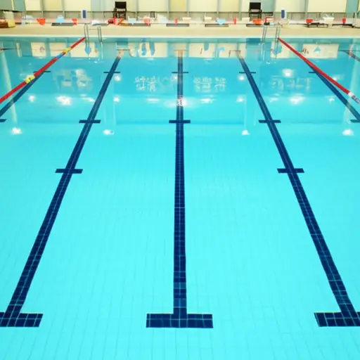 游泳池的深水区有标记。