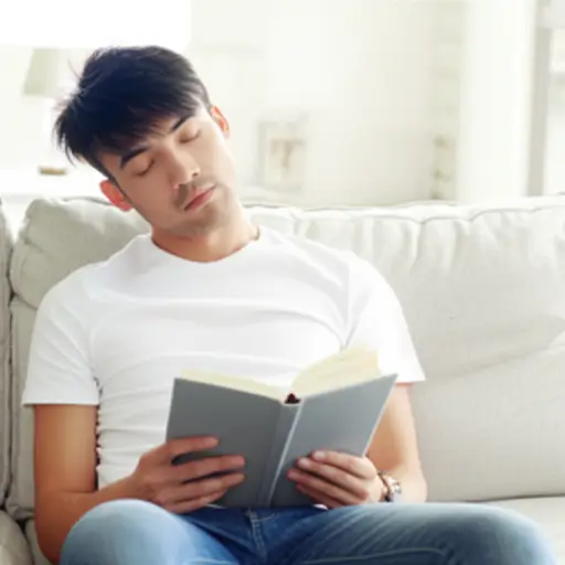 疲劳和无聊的结合让我睡着了。