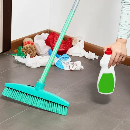 那个地方太脏了，所以我决定通过买些有用的东西来改变它。