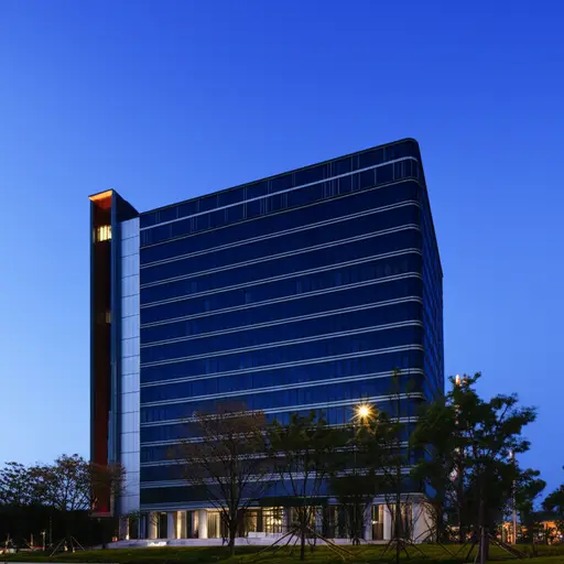 突然，大楼里所有的灯都熄灭了。