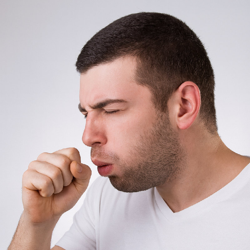 我一直咳嗽，还有黄绿色的痰。