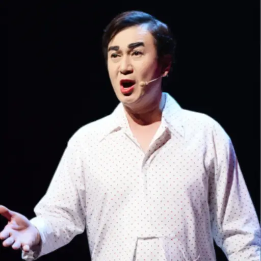 我叔叔是一名演员。