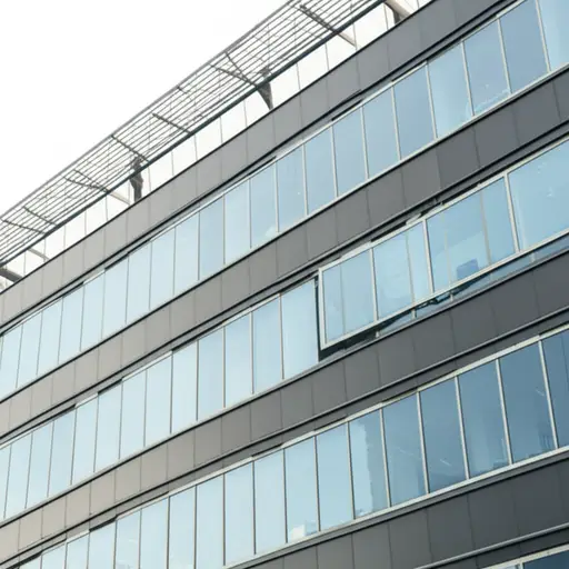 我们的办公室在五楼。