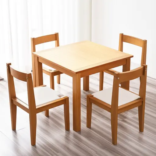 这张桌子有四把椅子。