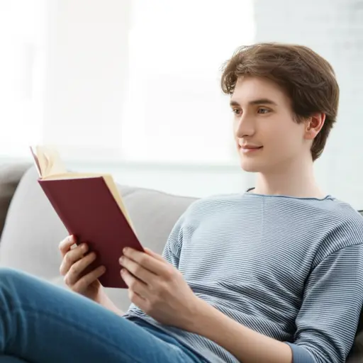 虽然他已经读过这本书，但仍然很喜欢这部电影。