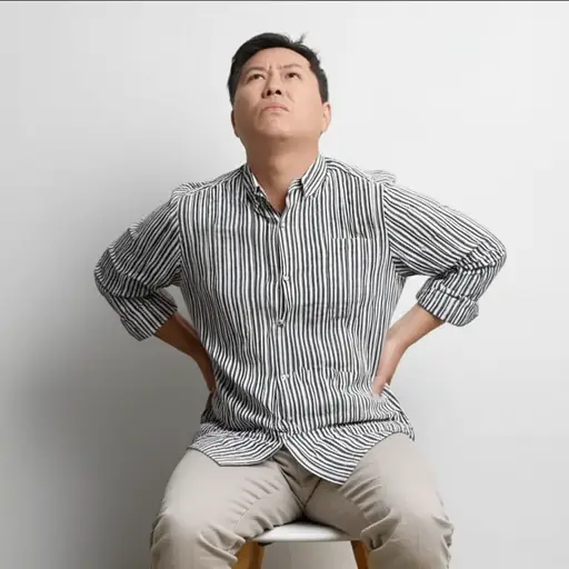 我的下背部有些疼痛。