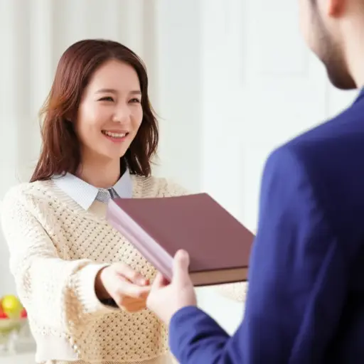 她终于把我的书还给我了。