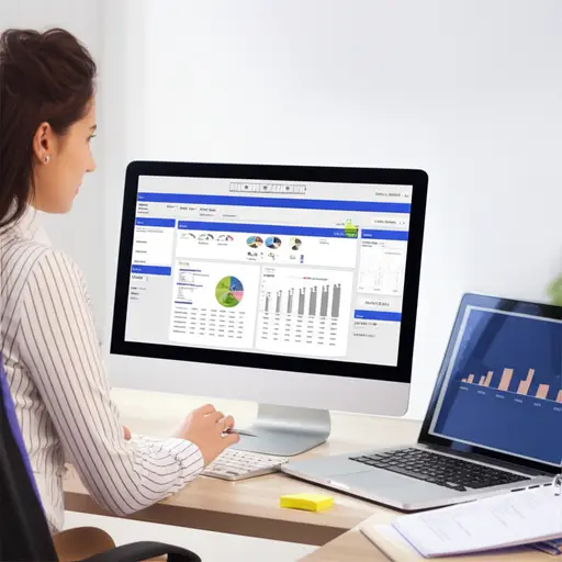 她在市场营销和数字媒体方面非常有经验。