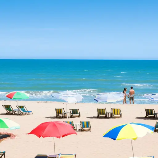 上个月我们去了海边。