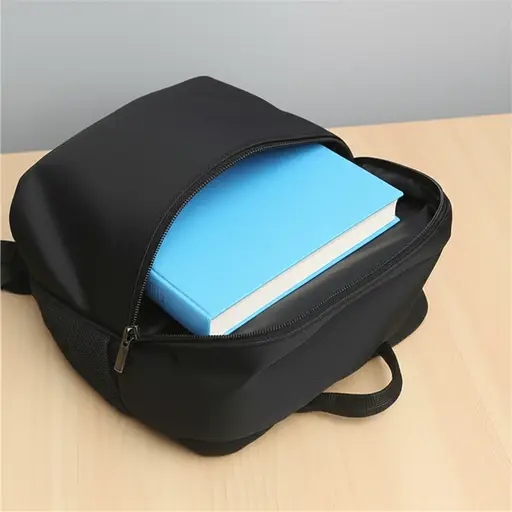 我的书在书包里。