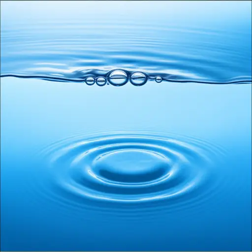 声音在水中的传播速度比在空气中快。