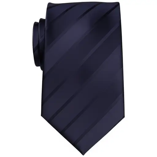 那条领带上有一条宽条纹。