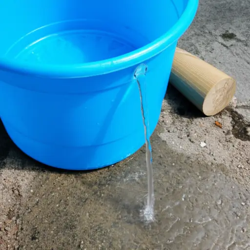 我们需要一个塞子来堵住桶上的这个洞，防止漏水。