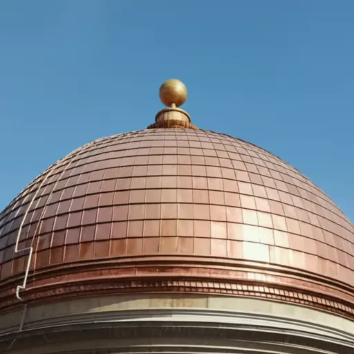 它的圆顶由纯铜制成。