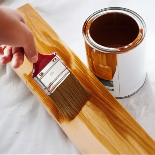 涂一面，让它干，然后涂另一面。