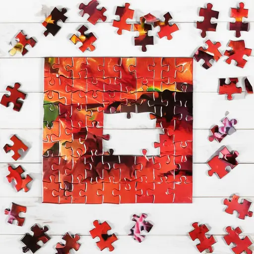 这个拼图少了一块。