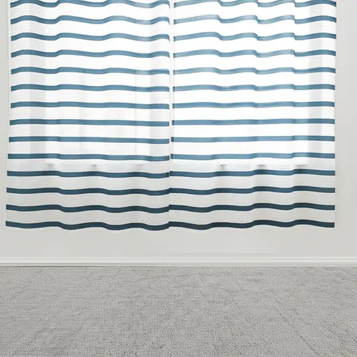 为客厅，我们选择了纯色地毯和条纹窗帘。