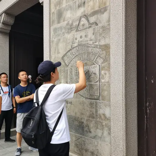 他的行为对文化遗产不尊重。