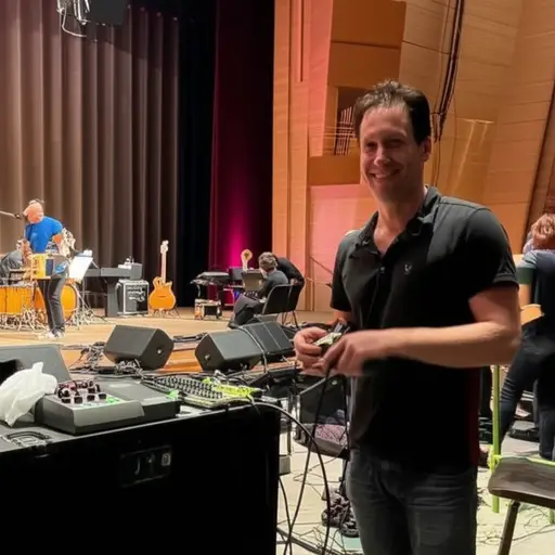 我很乐意帮助你筹备音乐会。