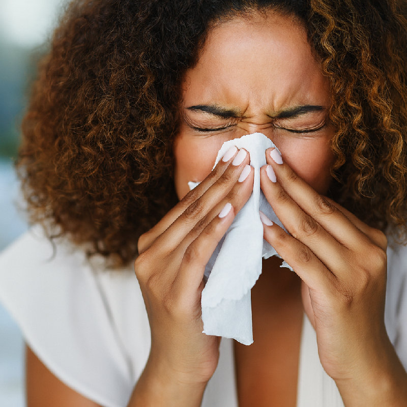 我的过敏让我整天鼻涕直流。