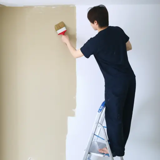 我差不多已经粉刷完客厅了。