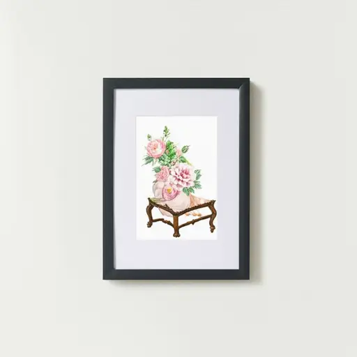 那幅画挂在墙的一侧。