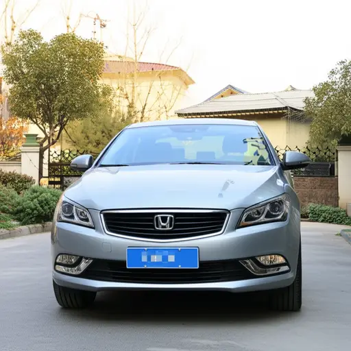 他把车停在房子前面。