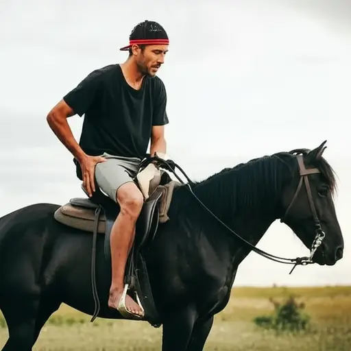 骑马一小时后，你的肌肉真的会酸痛。