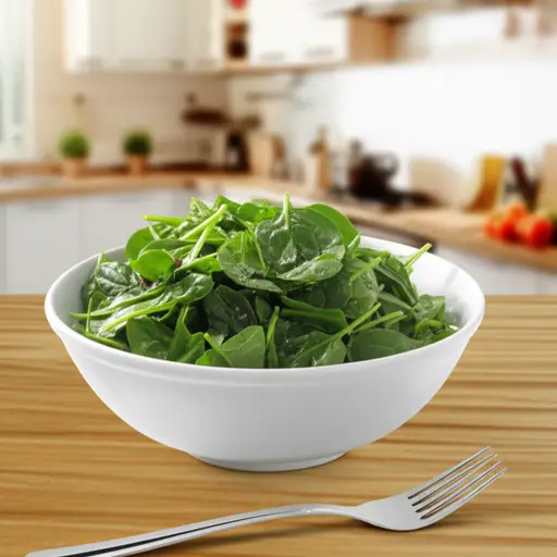 我午餐做了一份新鲜的菠菜沙拉。