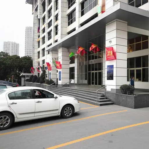 我们打车去了剧院。