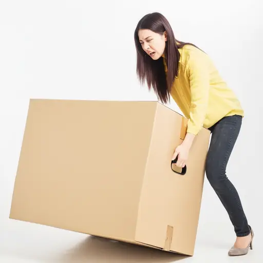 她自己无法抬起它。