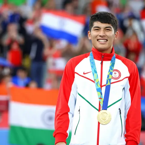 奥运冠军会赢得一枚金牌。