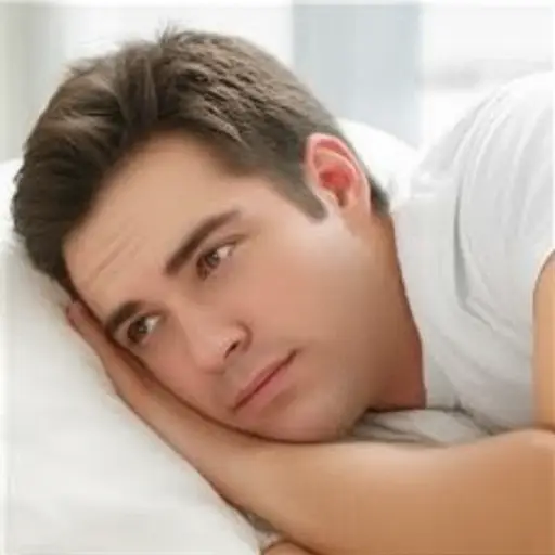 早上醒来时我有点压力。