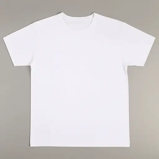 我更喜欢没有任何标志的朴素白色T恤。